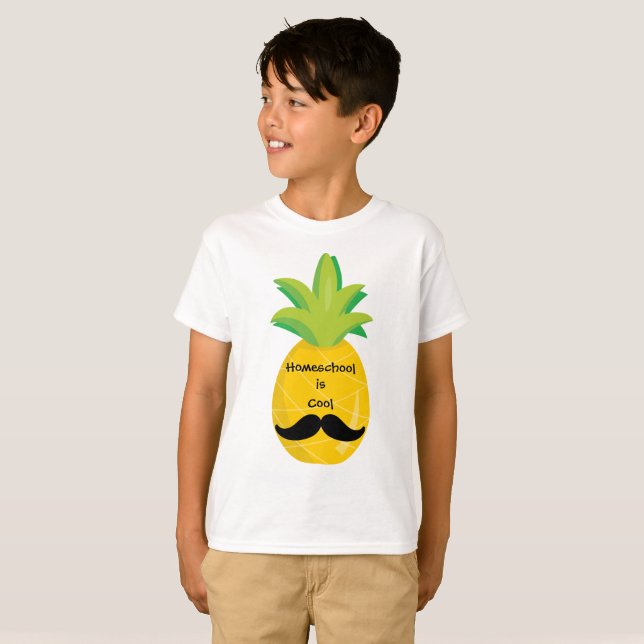 Ananas mit Mustache Homeschool ist Cool T-Shirt (Vorne ganz)