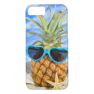 Ananas mit Sonnenbrille im Sand Case-Mate iPhone Hülle