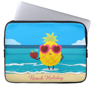 Ananas Obst auf Beach Holiday Niedlich farbenfroh Laptopschutzhülle