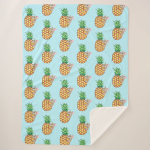 Ananas Pika nimmt einen Biss Sherpadecke