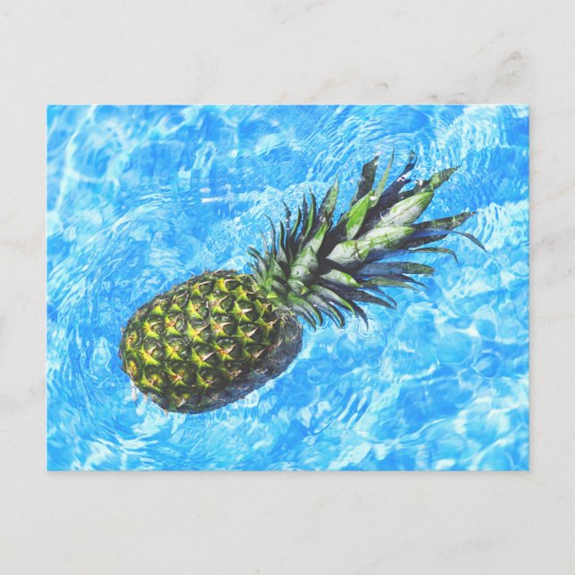 Ananas schweben im Wasser Friedlich Postkarte (Vorderseite)