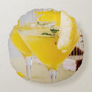 Ananas- und Ingwer-Fresca-Cocktail Rundes Kissen