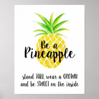Ananas Wasserfarbenstand Tall Tragen Sie eine Kron
