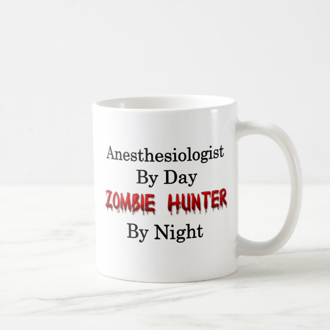 Anästhesiologe-/Zombie-Jäger Tasse (Rechts)