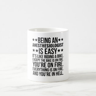 Anästhesist zu sein ist einfach, als würde man rei kaffeetasse