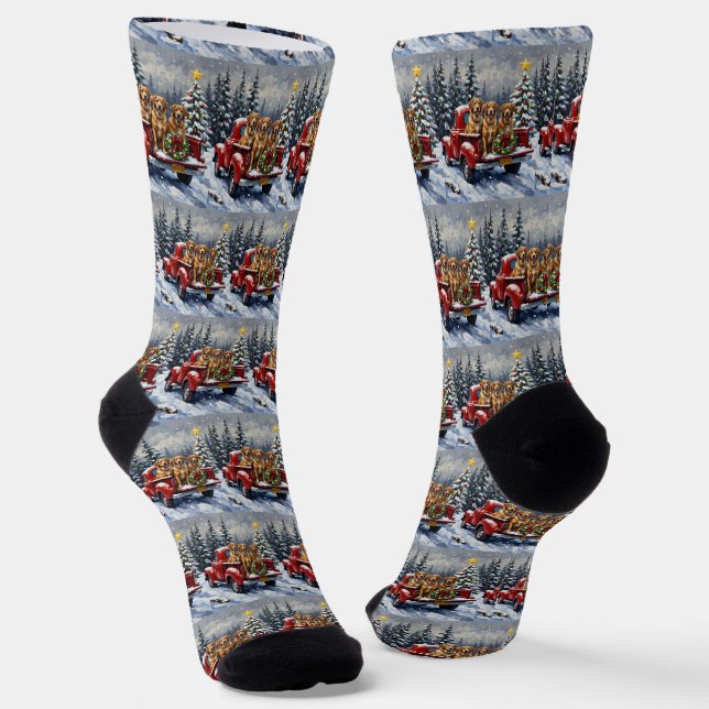 Anatolian Shepherd Dog Christmas Red Truck Holiday Socken (Gewinkelt)