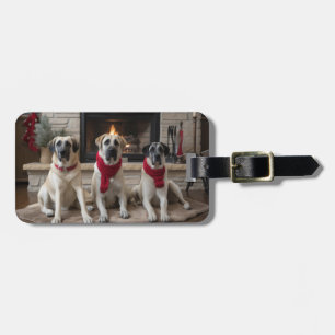 Anatolischer Schäferhund am Feuerplatz Weihnachten Gepäckanhänger