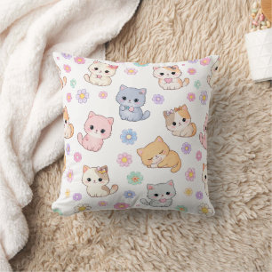 Anbetungswürdige Kawaii-Pastell-Kätzchen und flora Kissen