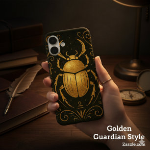 Ancient Scarab Mystique Gold auf schwarz iPhone 16 Plus Hülle