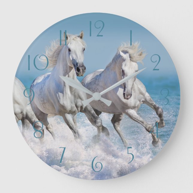 Andalusian white horses run in the waves große wanduhr (Vorderseite)
