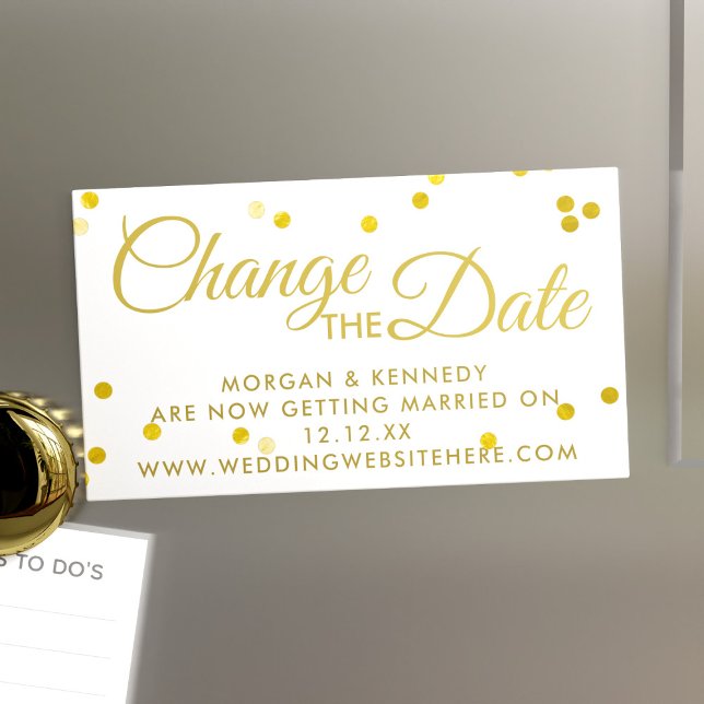Ändern Sie das Datum der weißen goldenen Konfetti- Magnetische Visitenkarte (Change or Save your wedding date with these white and gold magnetic business cards)