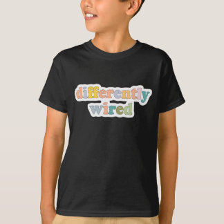 Anders Verdrahtet Retro Bunt Neurodiversität T-Shirt