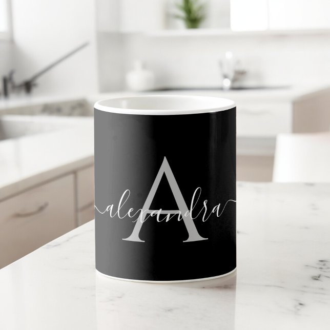 Anfängliches Monogramm mit weißem schwarzem Namen  Kaffeetasse (Von Creator hochgeladen)