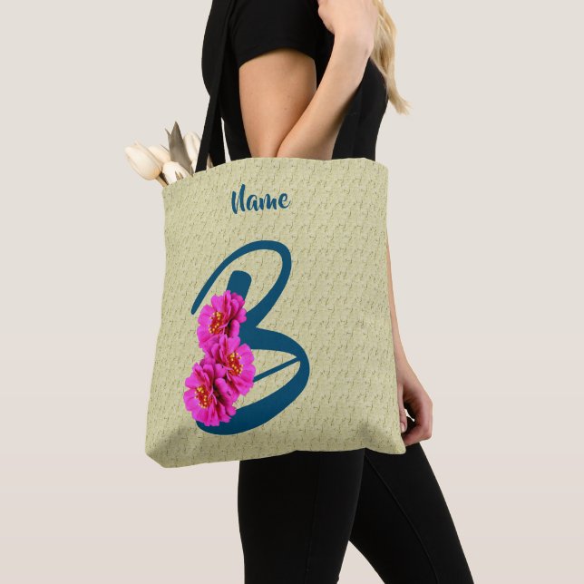 Anfangsbezeichnung B für Zinnia-Blume Monogramm (Von Nahem)