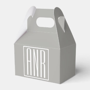 Anfangsbuchstaben Monogramm Weiß auf Hellgrau Geschenkschachtel