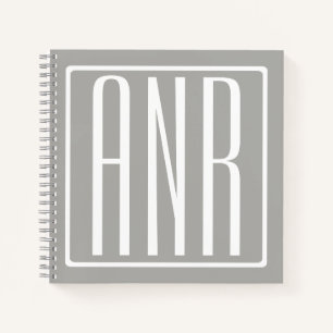 Anfangsbuchstaben Monogramm   Weiß auf Hellgrau Notizbuch