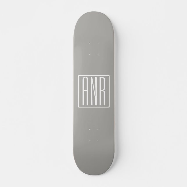 Anfangsbuchstaben Monogramm | Weiß auf Hellgrau Skateboard (Vorne)