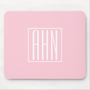 Anfangsbuchstaben Monogramm Weiß auf Hellrosa Mousepad