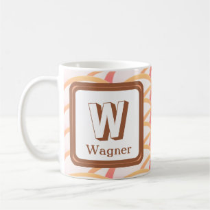 Anfangsname Rosa Korallengeometrisches Monogramm Kaffeetasse