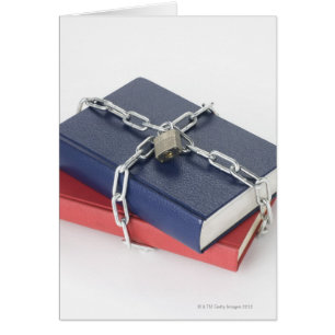 Angeketteter Stapel Bücher