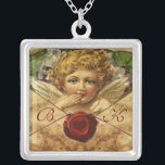 ANGEL HEART WAX SIEGEL PARCHMENT MONOGRAM VERSILBERTE KETTE<br><div class="desc">Elegantes,  klassisches und elegantes Design mit romantischer Flügelkuppe,  Rotwachs-Siegel,  Herz und Pfeil auf einem antiken braunen Pergament,  geeignet für romantische Verlobungen,  Hochzeiten,  Weihnachten,  Ferien,  Familie oder beruflich.</div>
