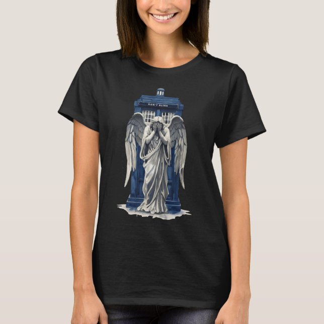 Angel mit Blue Police Box 1 T-Shirt (Vorderseite)