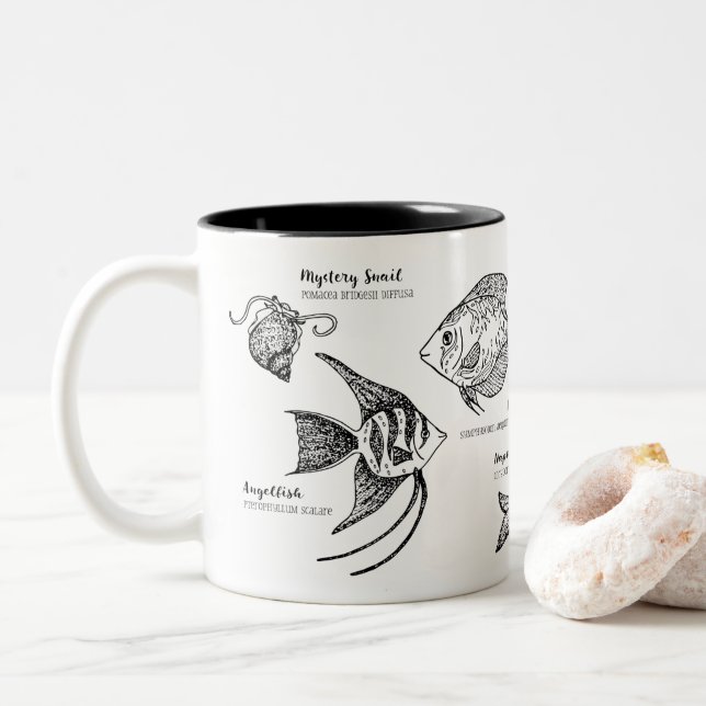 Angelfish u. Freund-Tasse (tropische Fische) Zweifarbige Tasse (Mit Donut)