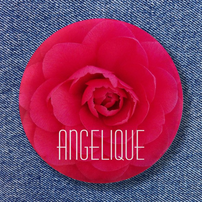 Angelique auf einer rosa Kamelie Button (Angelique on a Pink Camellia Pinback Button)