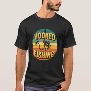 Angeln süchtig - Bassangler und draußen T-Shirt