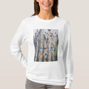 Angelstöcke im Berg, Yotongla Pass 2 T-Shirt