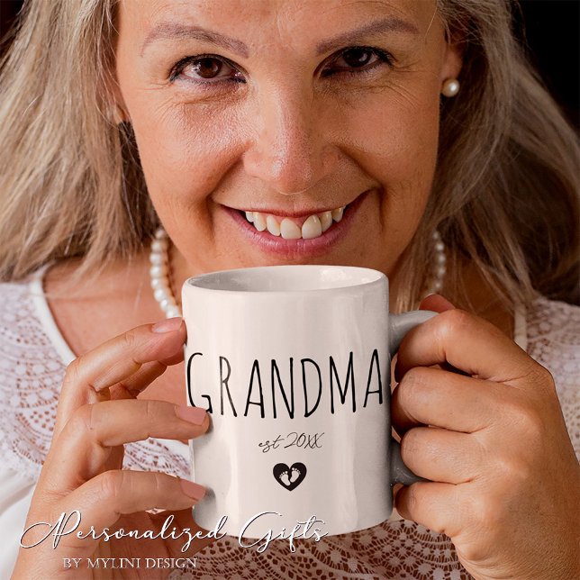 Angepasste neue Oma- oder Junge Mutter-Geschenke Kaffeetasse (Von Creator hochgeladen)