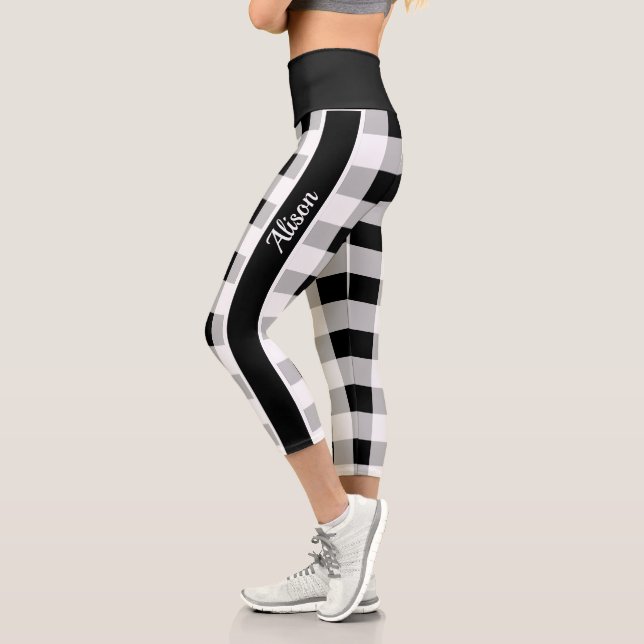 Angepasstes, Schwarz-weißes, grau-kariertes Muster Capri Leggings (Links)