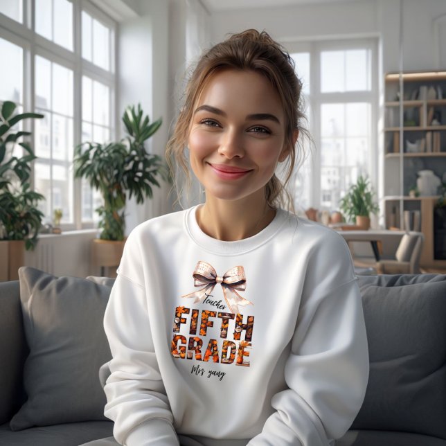Angepasstes Sweatshirt, Name des Lehrers der fünft Sweatshirt (Von Creator hochgeladen)