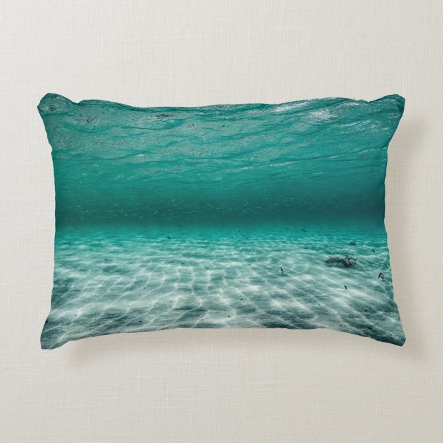 Angerautes Polyester Dekokissen (Vorderseite)