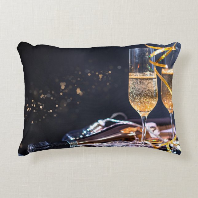 Angerautes Polyester Dekokissen (Vorderseite)