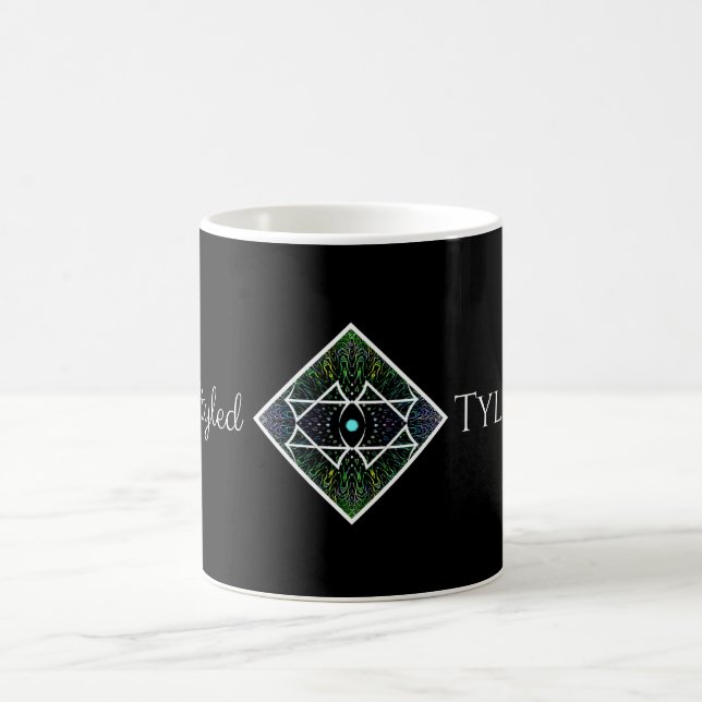 Angeredetes Tyle Logo Tasse (Mittel)