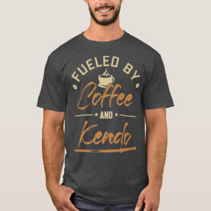 Angeregt durch Kaffee und Kendo Kenjusu Kata Katan T-Shirt