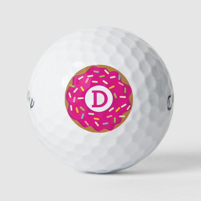 Angereiftes Callaway Golf Set mit rosa Donut Golfball (Vorderseite)