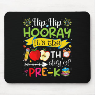 Angesagter Urlaub Es ist der 100. Tag der Vorberei Mousepad