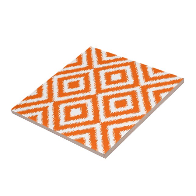 Angesagtes Orange Ikat Diamond Squares Mosaikmuste Fliese (Seite)