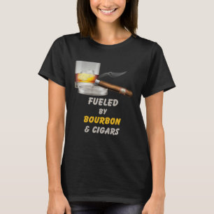 Angetrieben von Bourbon und Zigarren Herren T-Shirt
