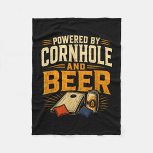 Angetrieben von Cornhole und Bier lustige Tailgate Fleecedecke