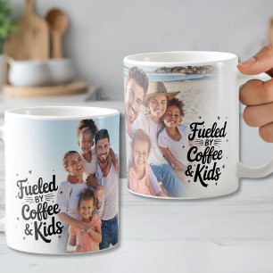 Angetrieben von Kaffee und Kindern Lustiges Foto K Kaffeetasse