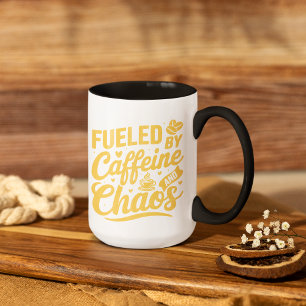 Angetrieben von Koffein und Chaos Lustig Sarkastis Tasse