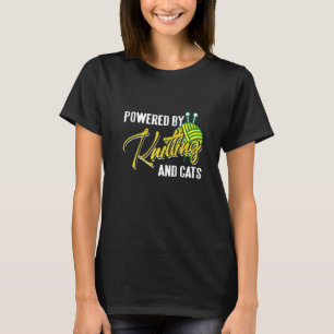 Angetrieben von Stricken und Katzen  Strick Gesche T-Shirt