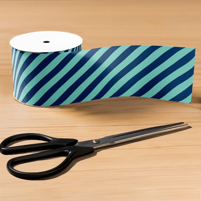 Angles, hellgrün und Marine Streifen Ripsband (Angled Light Green and Navy Stripes Ribbon in situ)