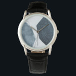 Angrenzende Abstraktion Armbanduhr<br><div class="desc">Angrenzende Abstraktion II von Emma Scarvey. Verfügt über nahe hexagon-ähnliche Formen mit unterschiedlichen Texturen und in primär blauen Farbtönen.</div>