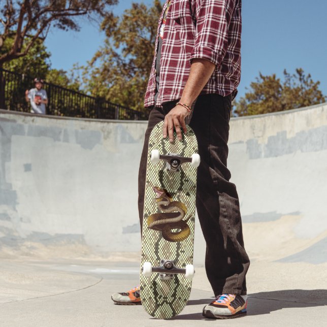 Angriff Rattle Schlange auf Imitate Snakeskin Rept Skateboard (Außenbereich 2)
