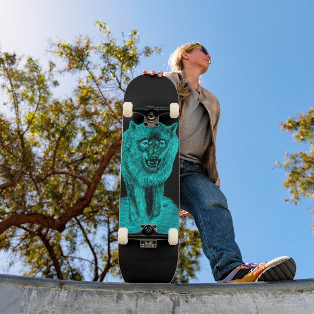 Angry Black Wolf in der Nacht Skateboard (Außenbereich 1)
