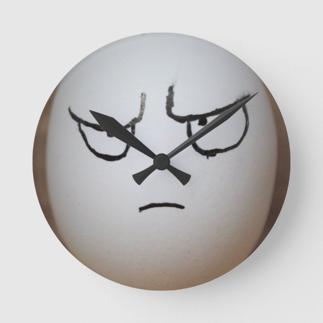 Angry Egg Wall Clock Runde Wanduhr (Vorderseite)